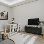 Pico Apartment's