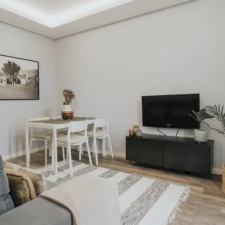 Pico Apartment's