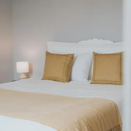 Pico Apartment's Apartment