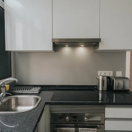 Pico Apartment's *