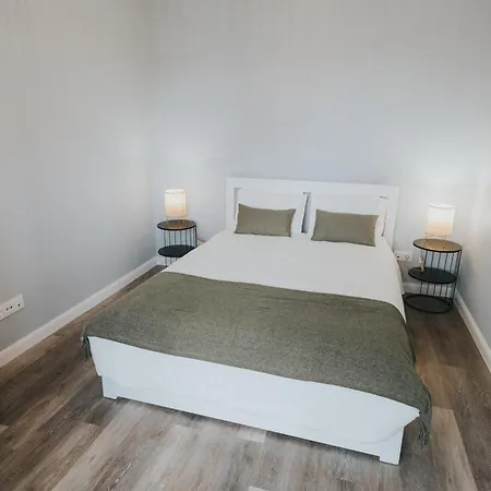Pico Apartment's Apartment